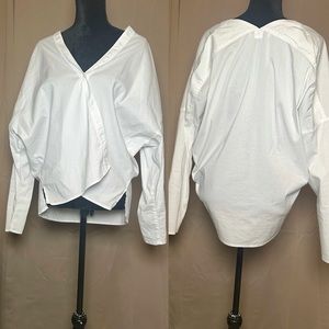 LIKE NEW BAILEY 44 OVERSIZED WHITE ONE BUTTON BLOUSE LONG SLEEVE V NECK M